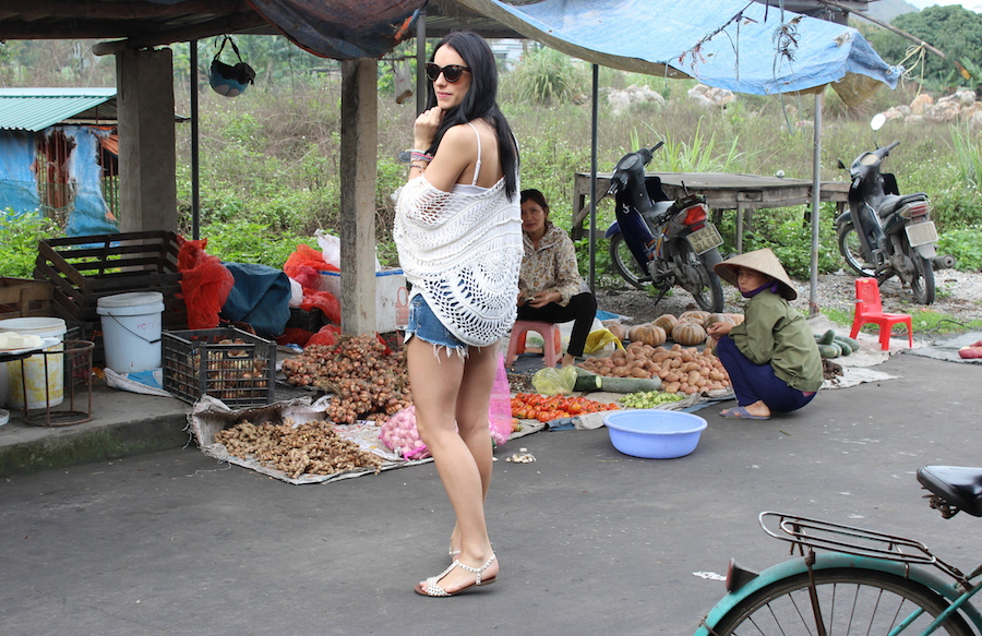 Clutch and Carry on - travel blogger - vietnam travel blog