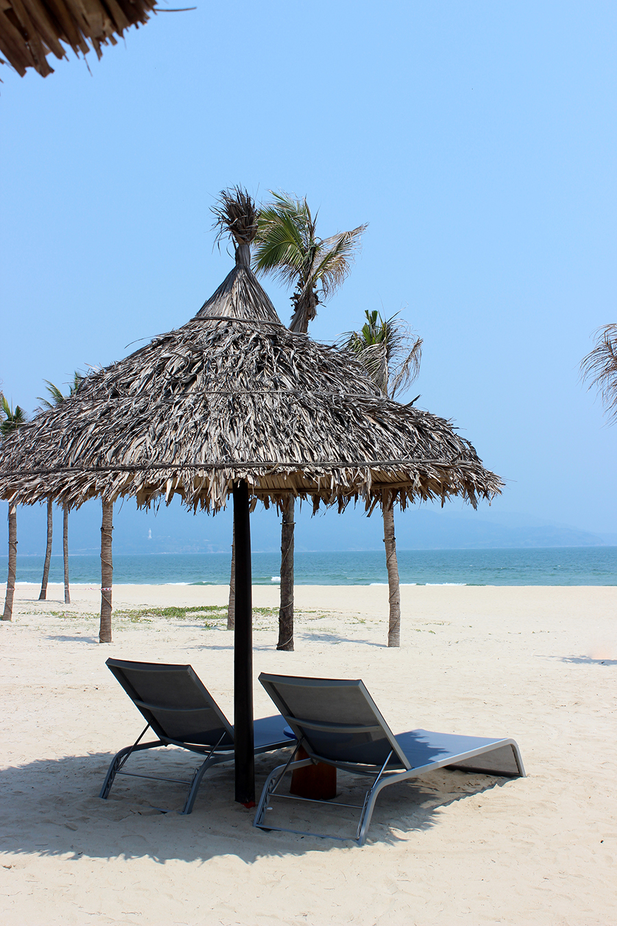 clutch and carry on - travel blog vietnam - pullman beach resort 21