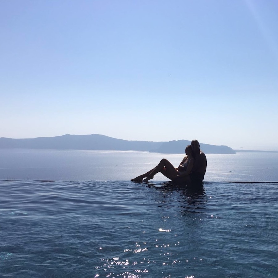 Santorini Travel Blog - Sabrina Chakici - Clutch and carry on - uk travel blogger 1