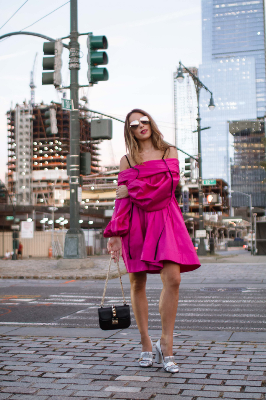 sabrina-chakici-clutch-and-carry-on-clutch-carry-on-uk-travel-blogger-nyfw-isa-arfen-pink-ress-gucci-silver-shoes-net-a-porter-helicopter-9