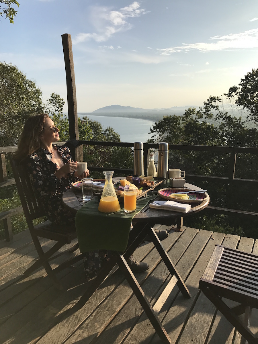 shangri la rasa ria, borneo, breakfast with a view