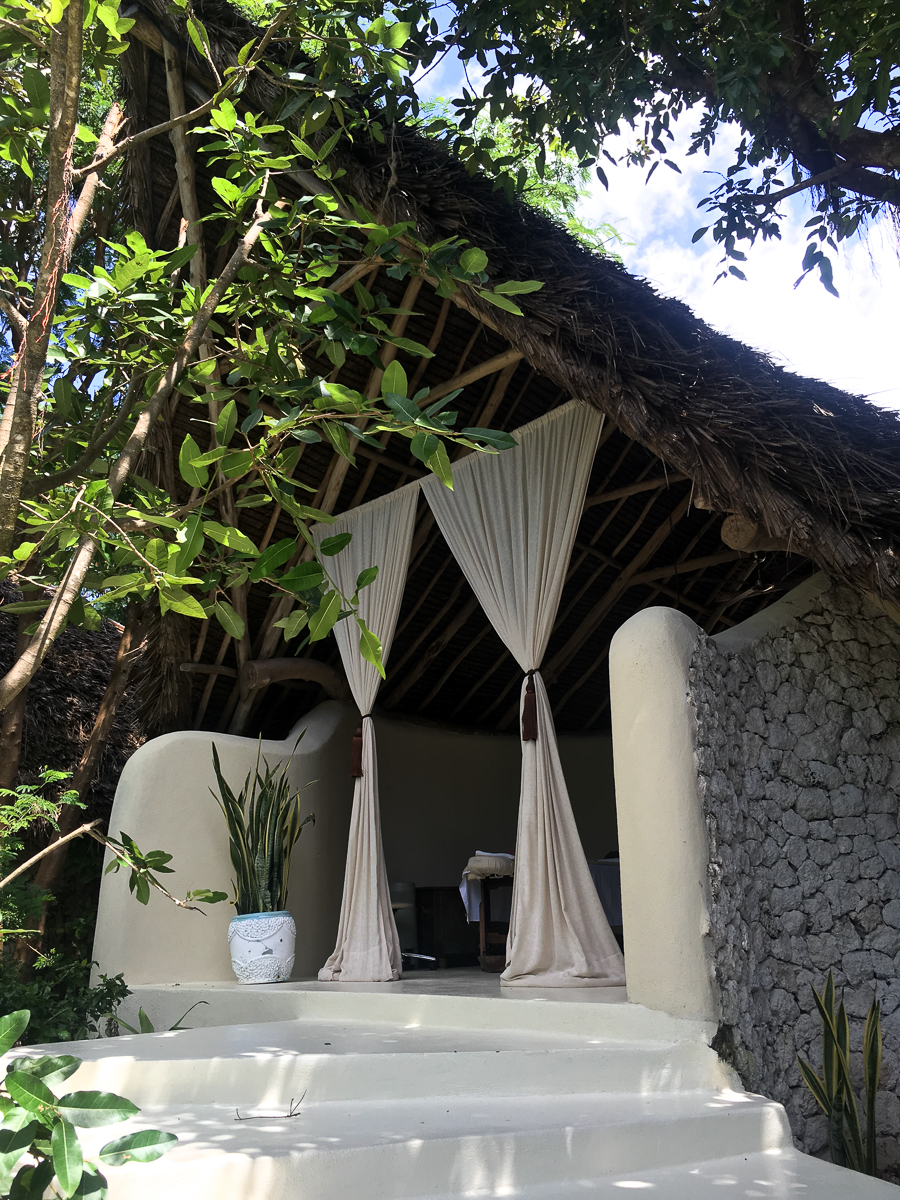 white sand luxury villas, best hotel in zanzibar
