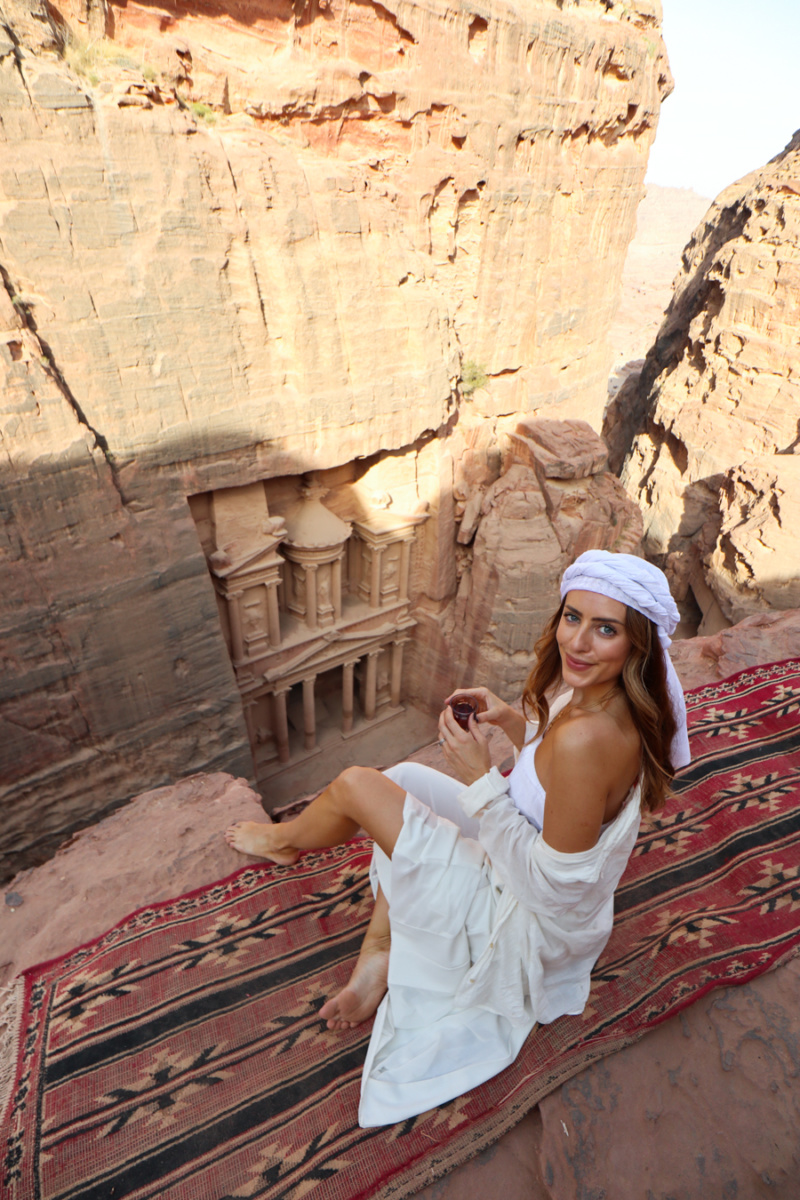 What To Wear In Jordan In Style Clutch Carry On