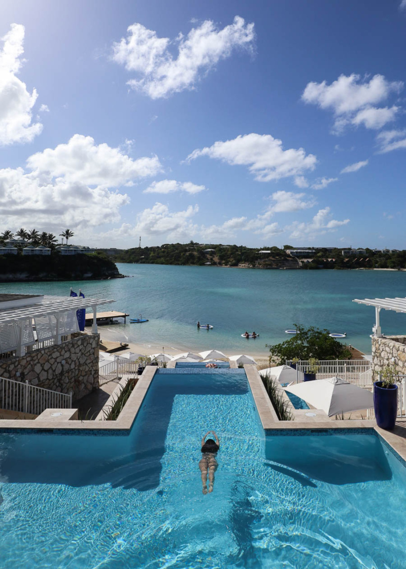 Hammock Cove Antigua Clutch & CarryOn